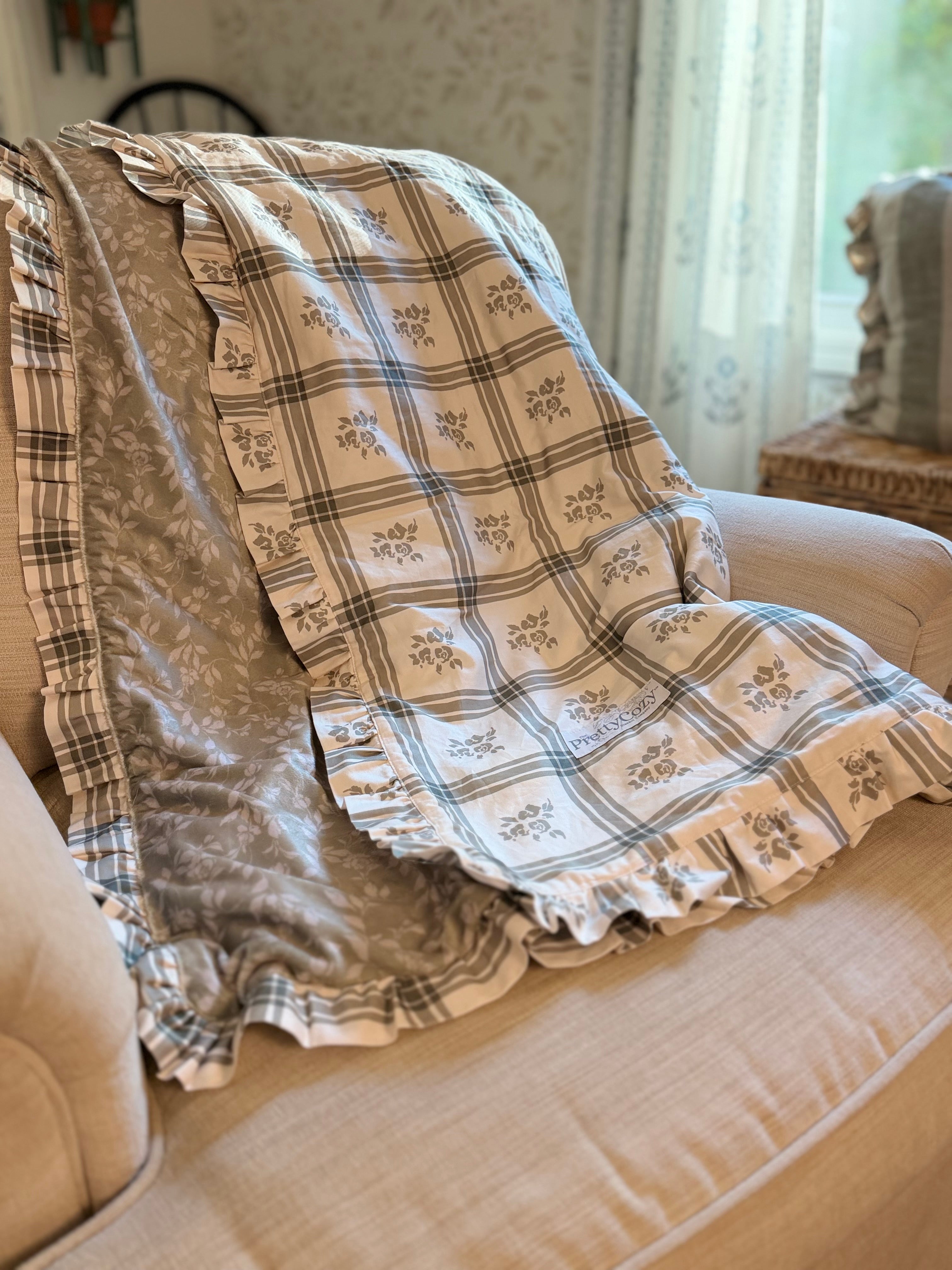 PrettyCozy Heated Blanket Bundle — Cozy, Washable & Stylish